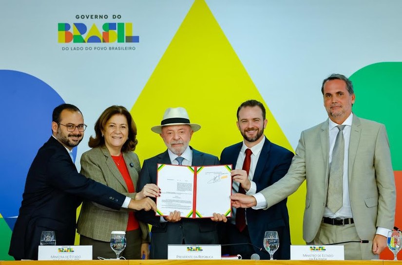 Presidente Lula assina MP do Novo Desenrola com foco na recuperação financeira de famílias, estudantes e pequenos empreendedores