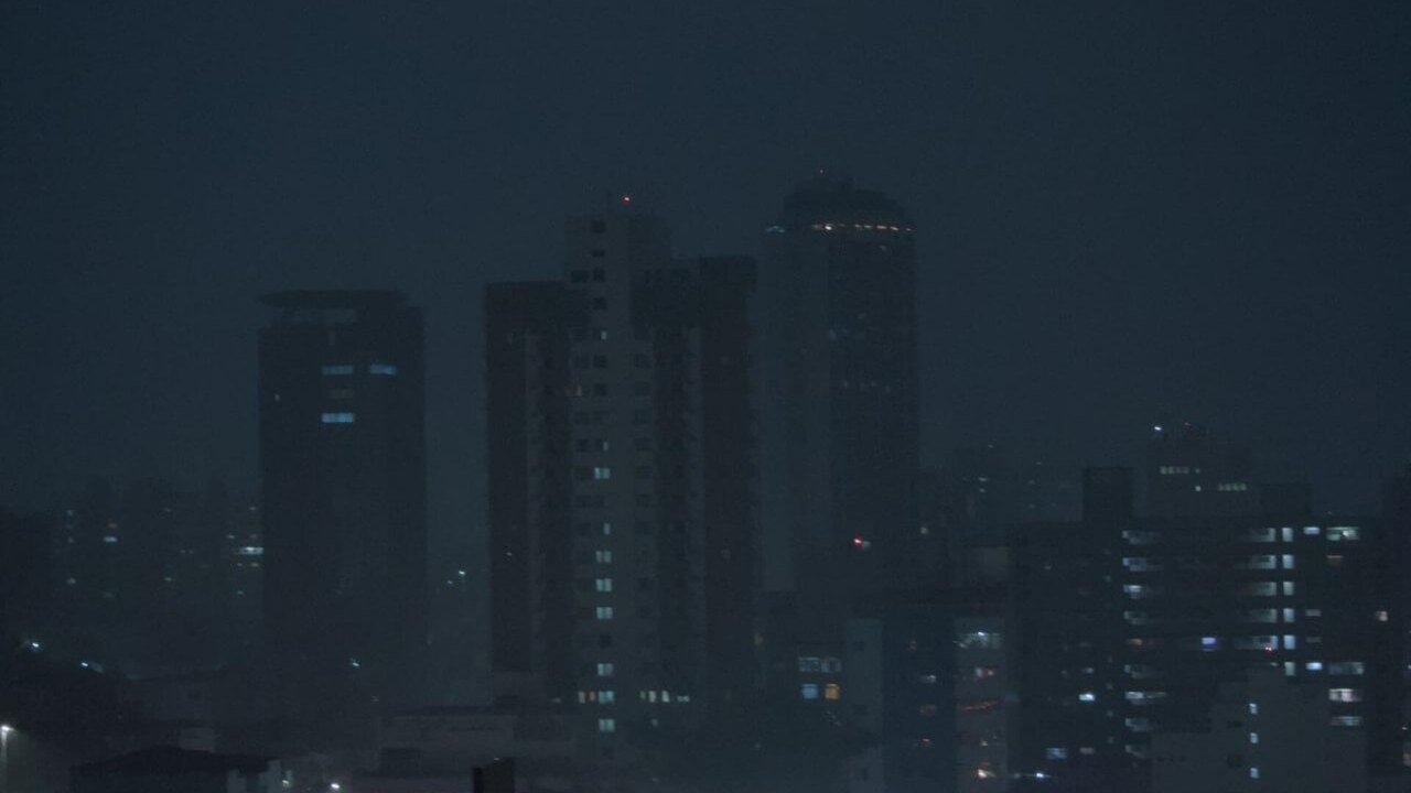São Paulo em alerta: forte chuva de granizo atinge a capital e há risco de alagamentos (VÍDEOS)
