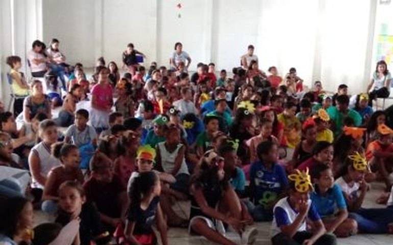 Escola 10 prepara alunos para avaliação do ensino básico