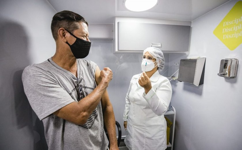 Graciliano Ramos recebe ônibus da vacina nesta terça (15)