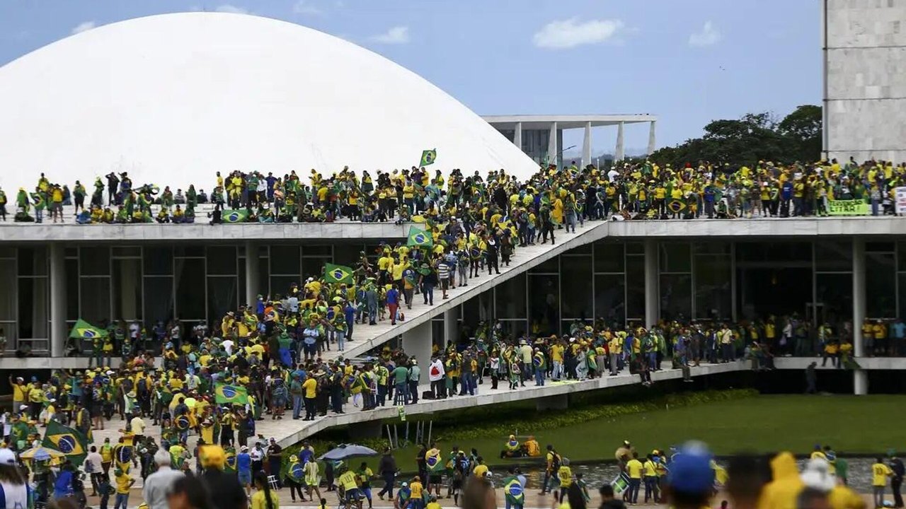 STF condenou 643 denunciados por participação no 8 de janeiro