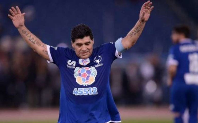 Maradona avalia prêmio de melhor do mundo para CR7 e cita Neymar
