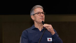 Governador de Minas Gerais mantém pré-candidatura