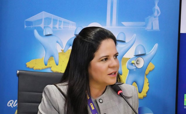 Prefeita Lívia Carla na Marcha dos municipios. Fonte: Assessoria