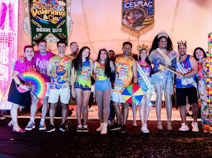 Arapiraca dá início ao Folia de Rua 2026 com escolha do rei, rainha e melhor estandarte