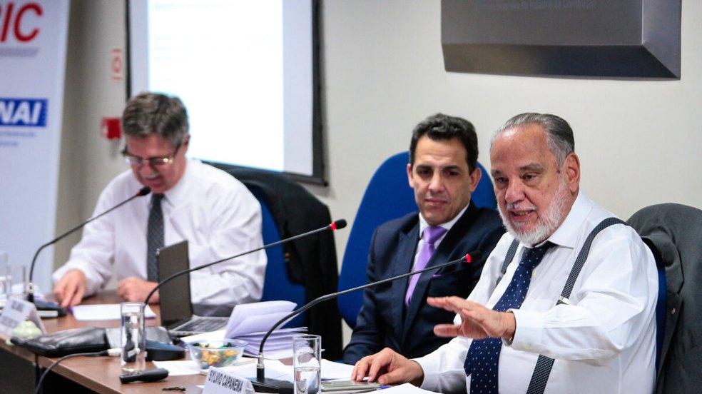 Sylvio Capanema participa de reunião do Conjur/CBIC