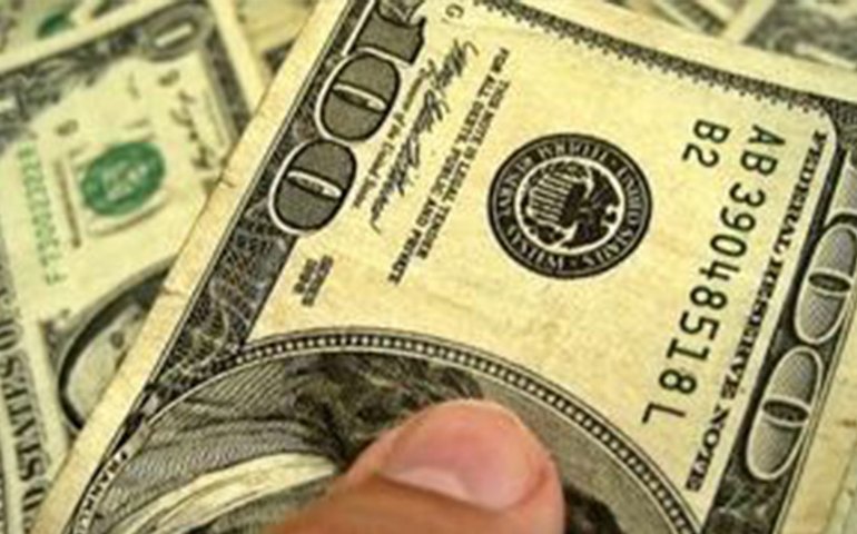 Dólar recua 0,47% com ajustes e recuperação parcial de ativos de risco