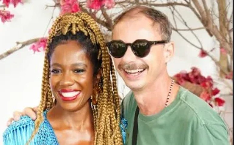 Maria Gal celebra 50 anos e comemora o filme Carolina de Jesus em noite de representatividade