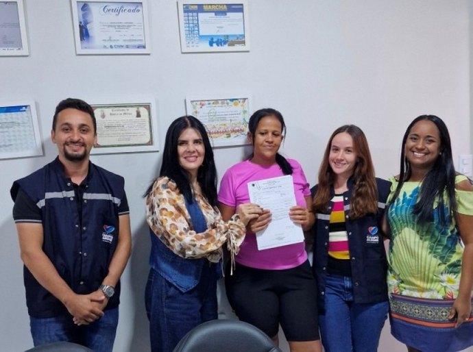 Programa Minha Casa Legal realiza mais uma entrega gratuita de projeto arquitetônico para construção de casas