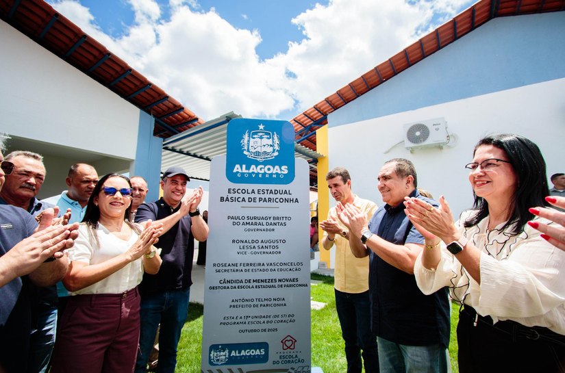 Paulo Dantas inaugura escola de educação básica no município de Pariconha