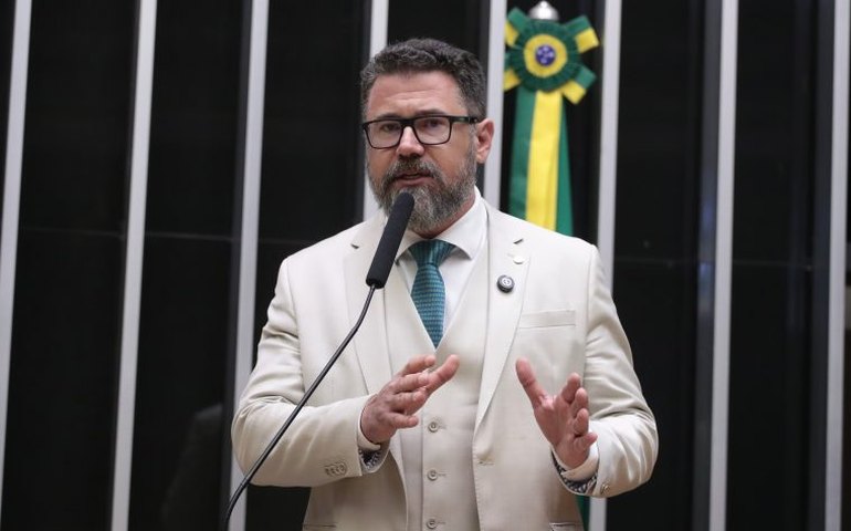 Comissão aprova porte de arma para os policiais legislativos dos estados e do Distrito Federal