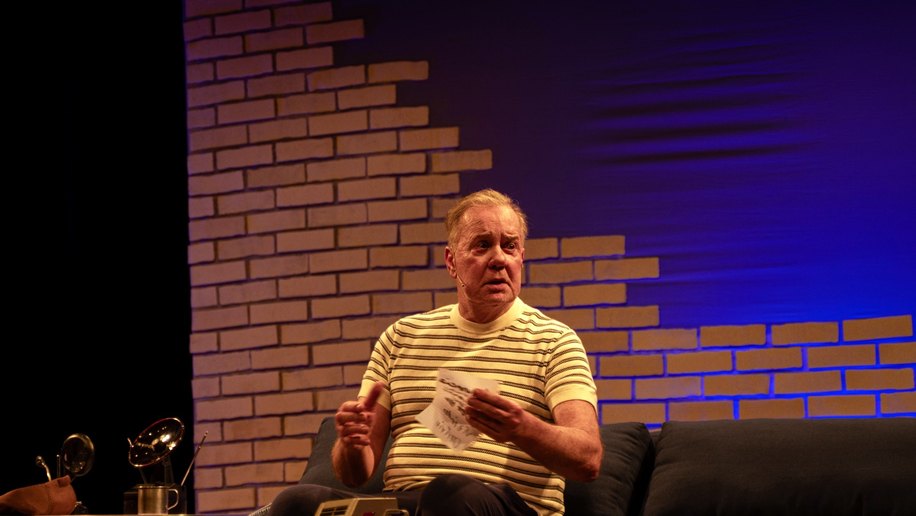 Com Luiz Fernando Guimarães e grande elenco, comédia Baixa Sociedade chega a Maceió