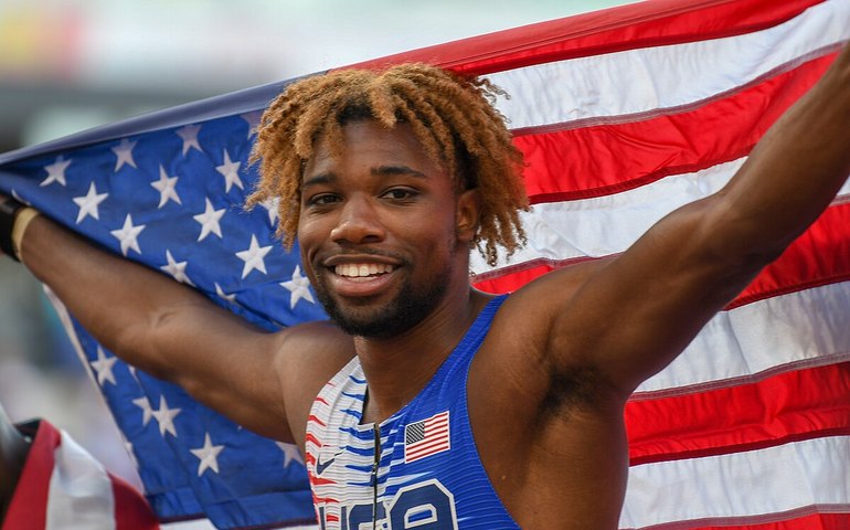 Noah Lyles rebate jogador de futebol americano que o desafiou para corrida: 'Quer aparecer'
