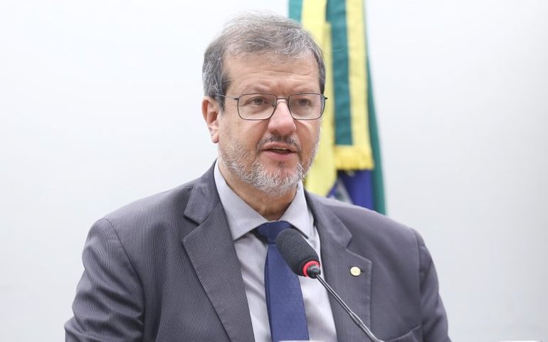 Comissão aprova ampliação das atribuições do juiz relator nos tribunais do Trabalho