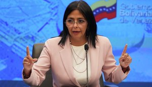 Venezuela acusa “agressão internacional”, mas anuncia reaproximação diplomática com os Estados Unidos