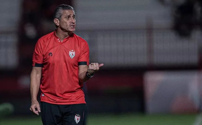 Jorginho critica Abel Ferreira sobre postura nos pênaltis contra Atlético-MG