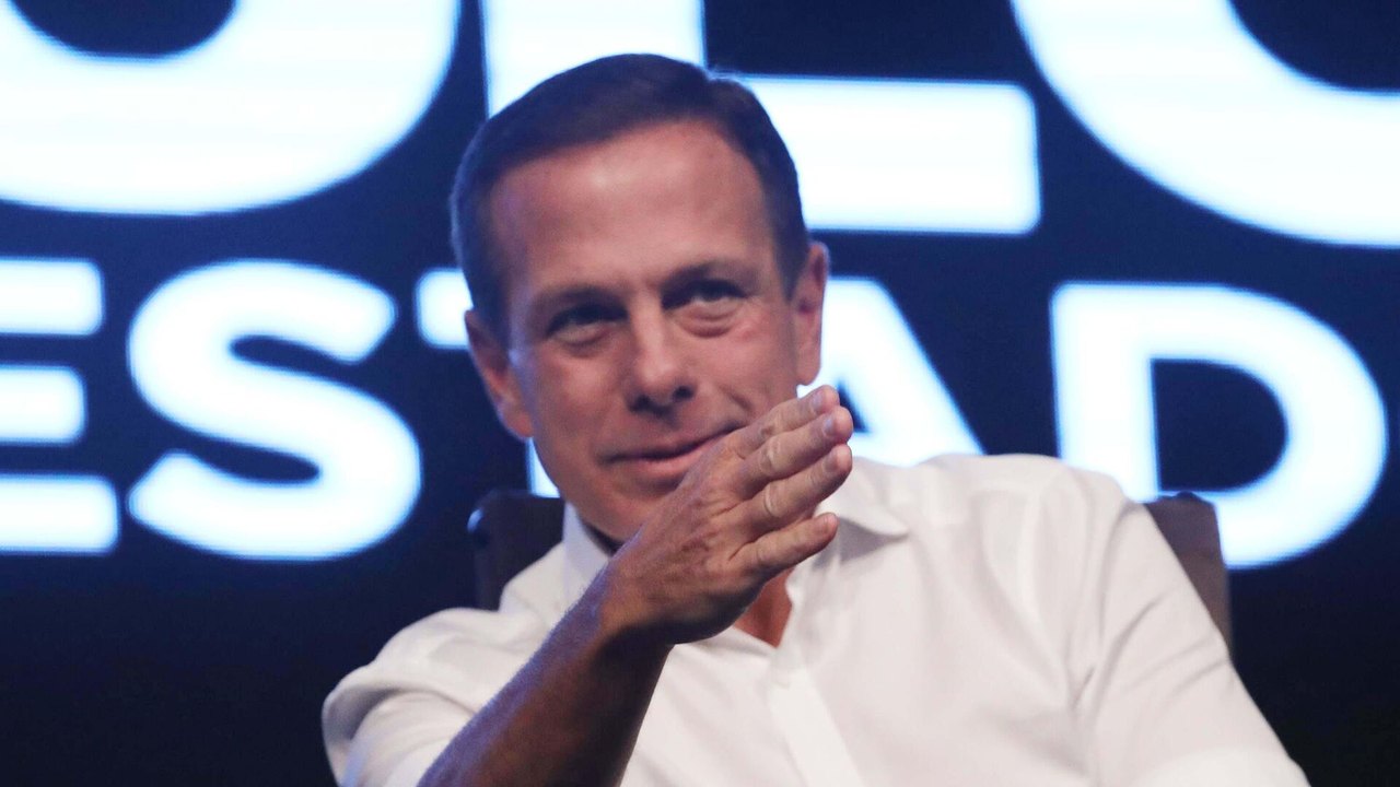 'Não se pode defender uma pessoa em detrimento de 215 milhões de brasileiros', critica Doria sobre ações dos Bolsonaro