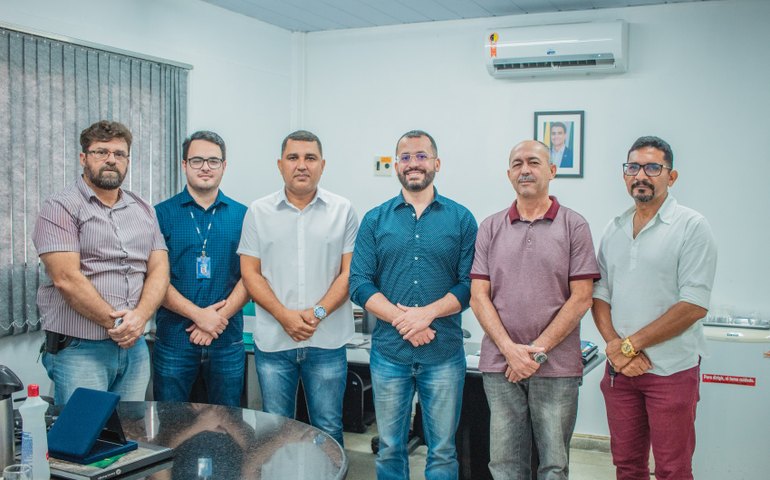SMTT recebe lideranças do Jacintinho para atender demandas da população