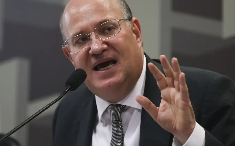 Pela 1ª vez o mundo precisa da AL, por alimentos e transição energética, diz Goldfajn, do BID