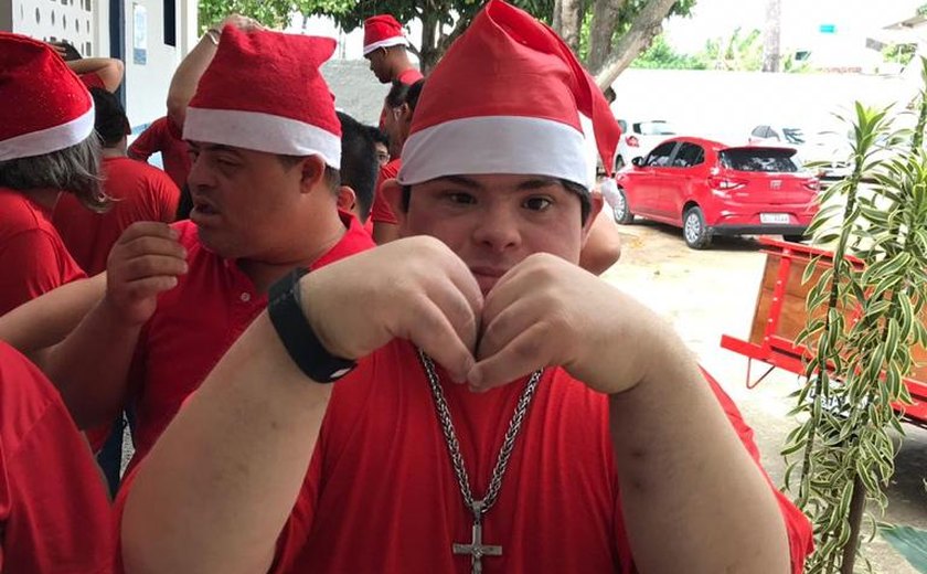Natal da Pestalozzi emociona familiares de usuários em Arapiraca