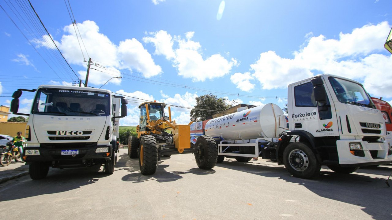 Governo de Alagoas entrega equipamentos e anuncia investimentos em Colônia