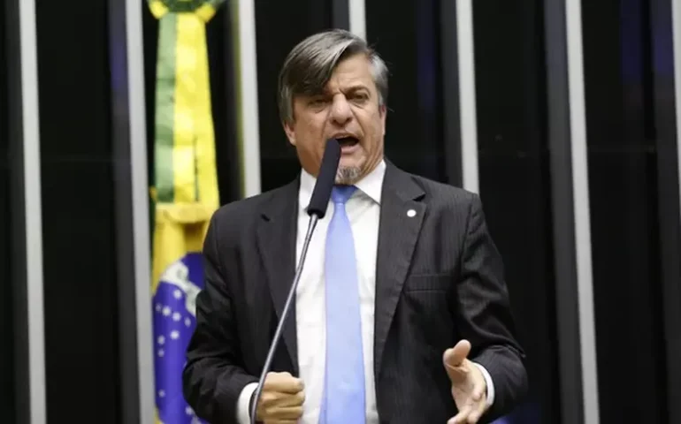 Ex-deputado bolsonarista Boca Aberta é preso em flagrante por porte ilegal de arma de fogo