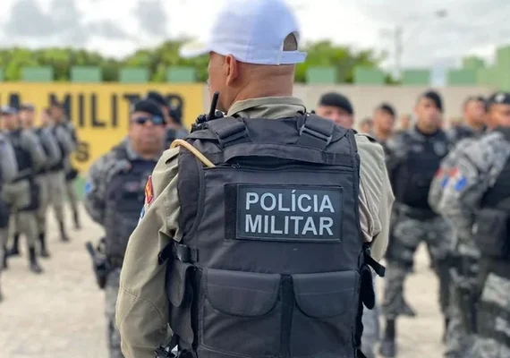 Dois policiais militares são presos em flagrante por extorsão em Maceió