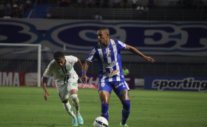 CSA vence Floresta e chega a segunda vitória na competição CSA vence Floresta e chega a segunda vitória na competição
