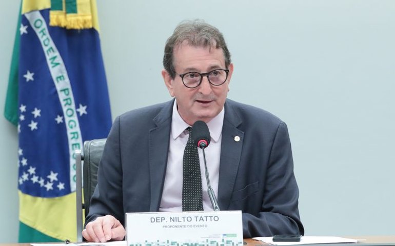 Comissão aprova aumento de pena para poluição ambiental por meio de pulverização aérea 