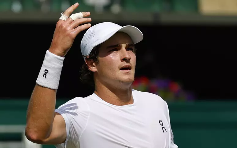 João Fonseca vence Brooksby e vai à 3ª rodada de Wimbledon