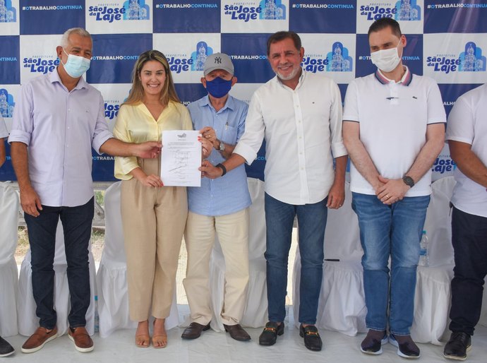 Prefeita Ângela Vanessa assina ordem de serviço para construção da ponte Tijuca, em São José da Laje
