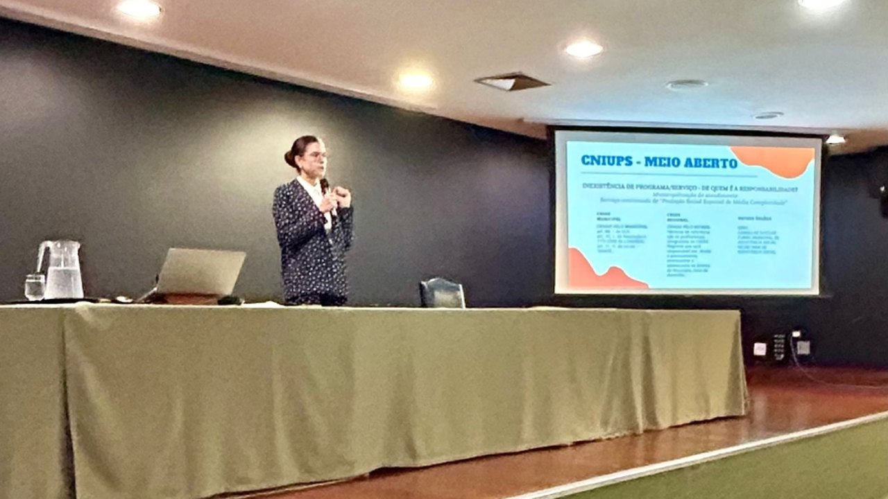Juíza Juliana Accioly participa de simpósio sobre socioeducação no TJMG
