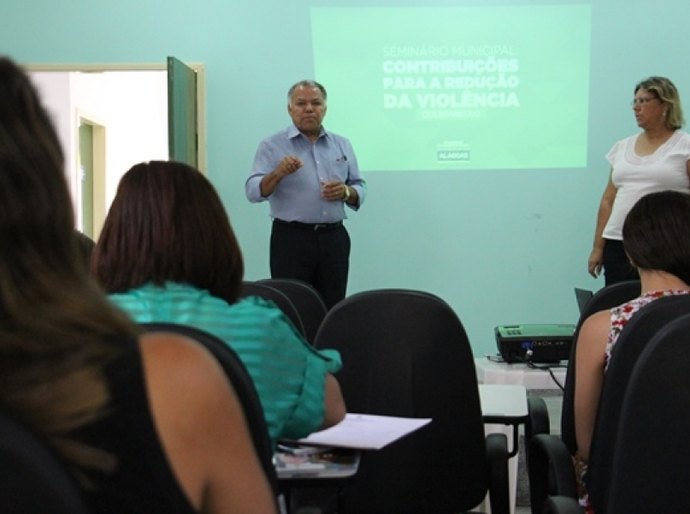 Uninassau Maceió promove ciclo de palestras na área da Odontologia