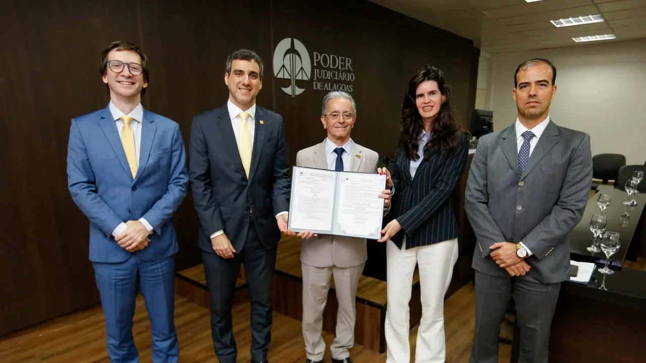Penedo é o primeiro município alagoano a assinar o termo de cooperação técnica com o Tribunal de Justiça de Alagoas