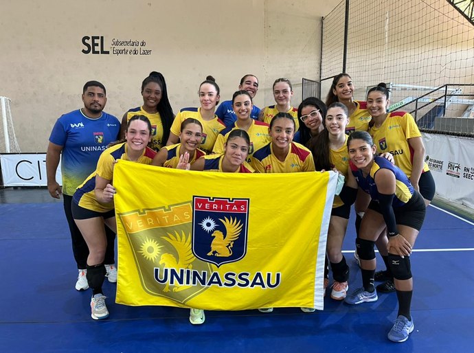 JUBs 2025: equipe de vôlei feminino da Uninassau Maceió conquista bronze