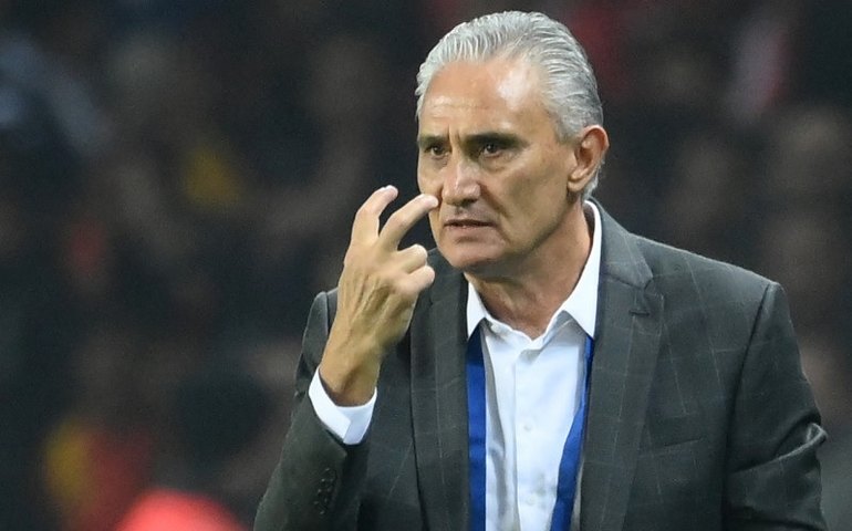Tite revela que Alex Sandro tem poucas chances de enfrentar a Croácia