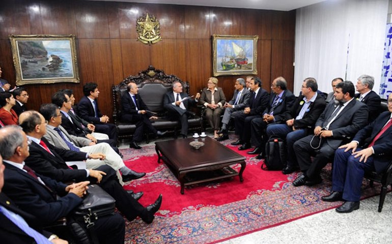 Municipalismo é prioridade garante Renan em reunião com a CNM