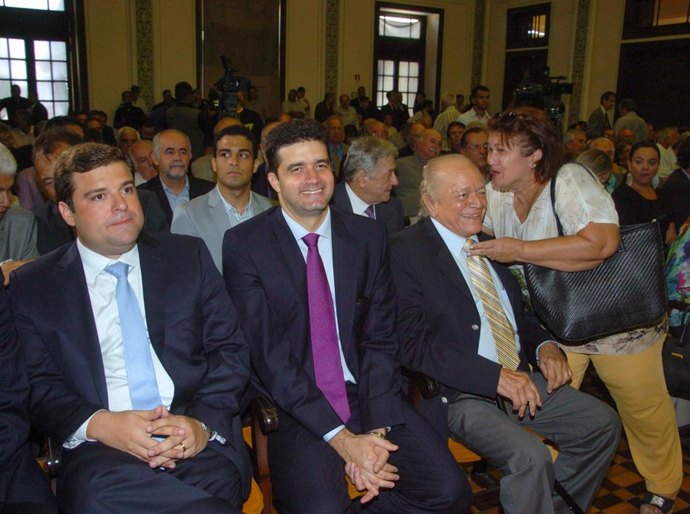 Rui Palmeira prestigia entrega da Comenda Divaldo Suruagy