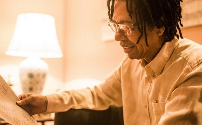Djavan lança novo CD &#8220;Vidas pra Contar&#8221; na sexta-feira (06)
