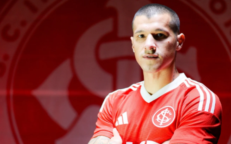 Internacional contrata experiente lateral paraguaio Benítez para fugir da crise no Brasileirão