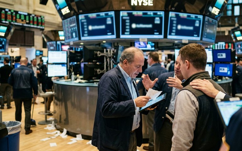 Bolsas de NY fecham em alta, apesar de impasse entre EUA e Irã; S&P 500 e Nasdaq batem recordes