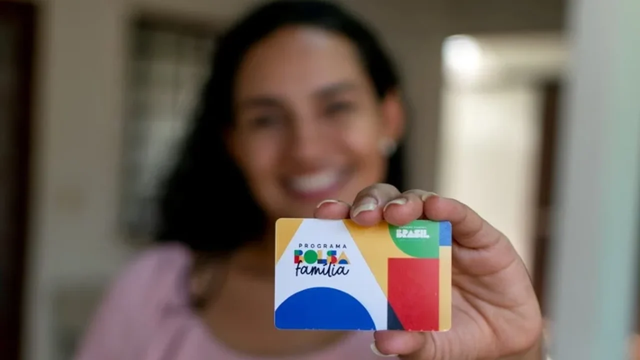 Beneficiários com NIS final 5 recebem Bolsa Família de agosto