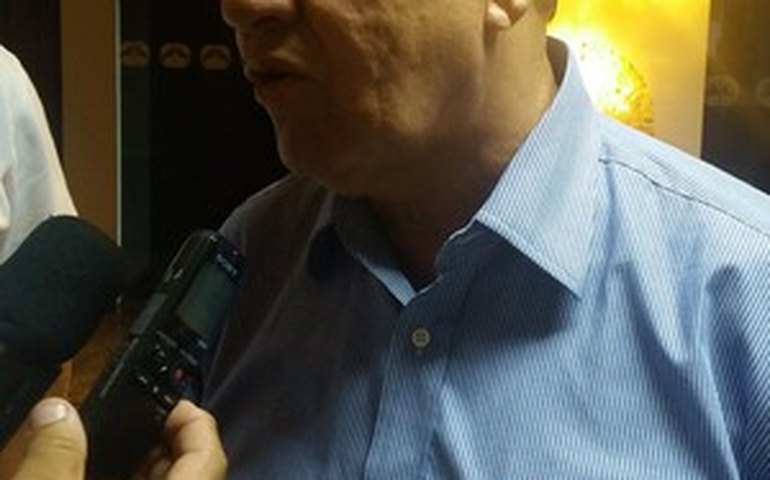 &#8220;Acredito que deveremos fechar com a Umbro&#8221;, comenta presidente do CSA