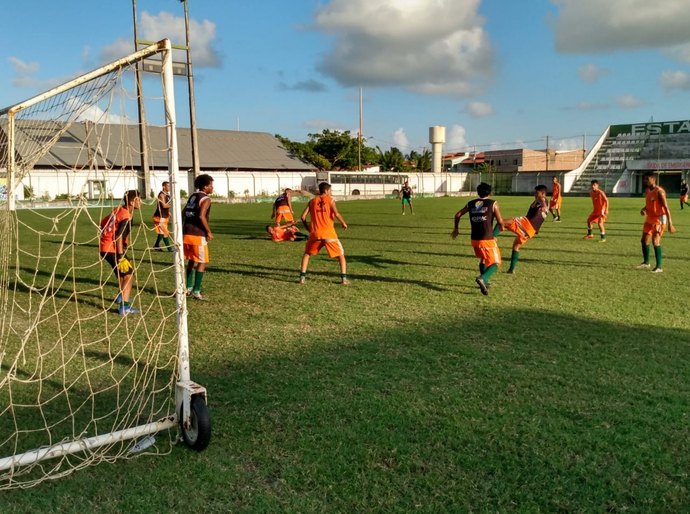 Recreativo do Coruripe Sub-20 marca manhã de sábado no Gerson Amaral
