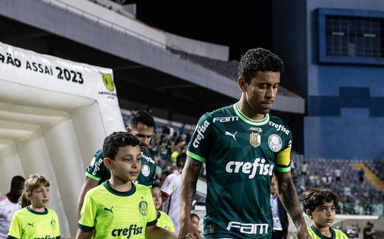Marcos Rocha celebra adaptação como 3º zagueiro no Palmeiras: 'Faço com maior gosto e respeito'