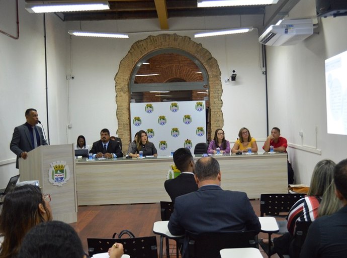 Em audiência, órgãos debatem sobre adoção tardia e proteção integral às crianças