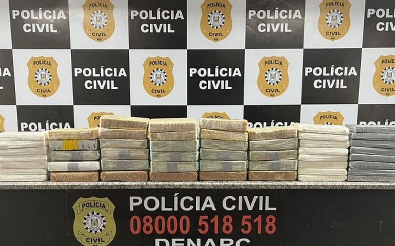 Polícia apreende 60 quilos de droga em caminhão dos Correios e mira esquema com transportadoras