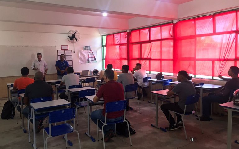 Parceria entre Conagreste e Sest/Senat leva capacitação para operadores de retroescavadeiras dos municípios consorciados