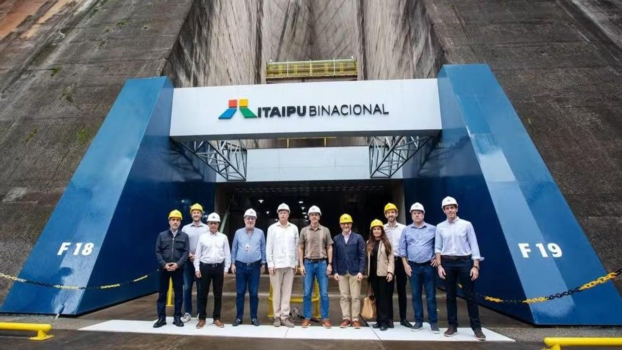 EUA firmam acordo para abastecer estrutura de IA com energia de Itaipu