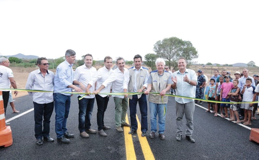 Renan destaca importância da pavimentação de trecho da BR-316 em Canapi, para o sertão de Alagoas